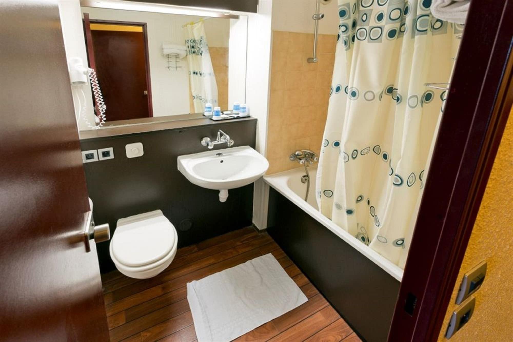 מלון ז'ואנוויל-לה-פו Ibis Styles Paris Hippodrome De Vincennes מראה חיצוני תמונה